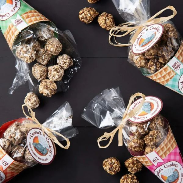 Натуральні ласощі для собак Cooka's Cookies Beijinhos Курка з тунцем, морквою та насінням, 50 г 60744971 фото