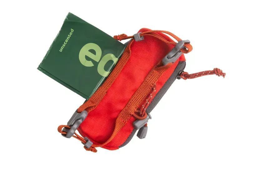 Диспенсер для гігієнічних пакетів Ruffwear Stash Bag Mini&trade; Червоний 559355024 фото