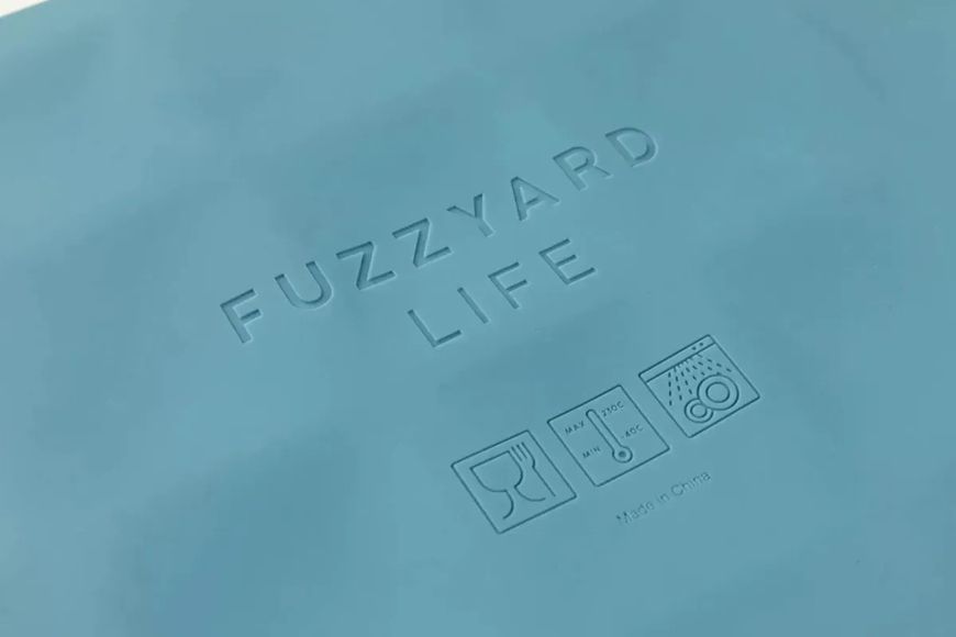 Лизальний килимок антистрес для собак FuzzYard LIFE Hide & Treat Mat Блакитний 116192 фото